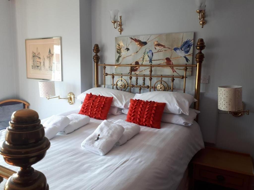Oyo No 3 Hotel Bath Kültér fotó